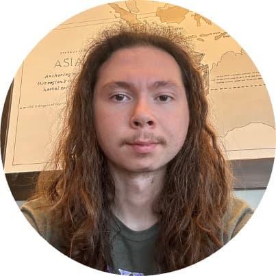 Portrait of Dylan Giraldo